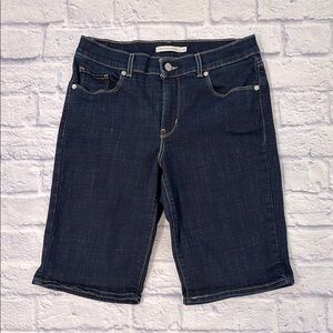 Levi’s Classic Bermuda Jean Shorts Mid Rise Dark Wash Blue Denim Size 28